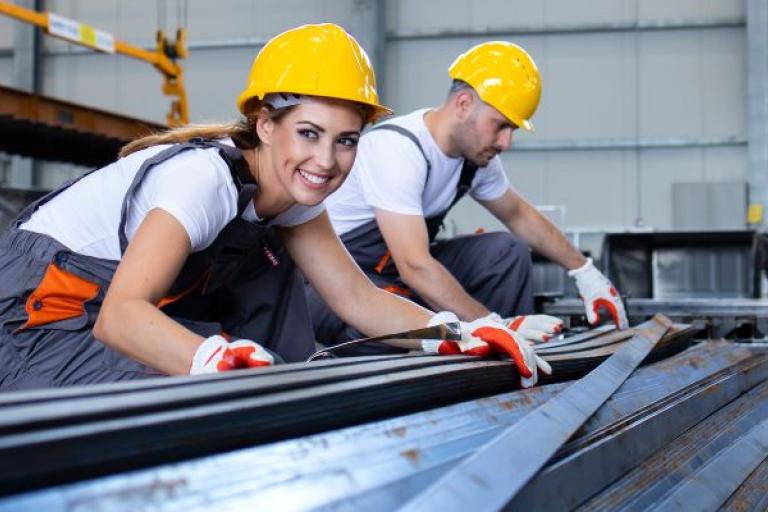 Qual a diferença entre o aço ASTM-A36 e o aço SAC 350?