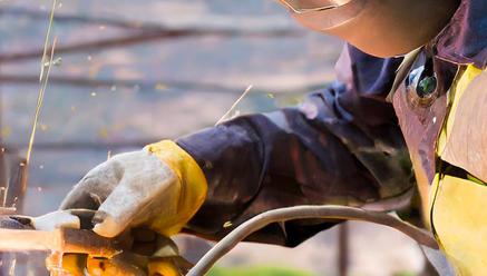 O que faz um serralheiro e quais são os serviços de serralheria?